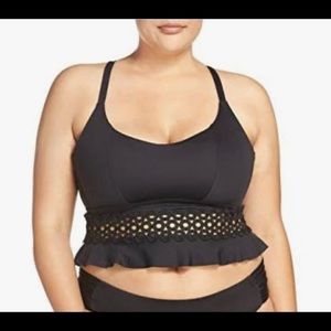 BECCA | Plus Geometric Circles Trim Tankini Top